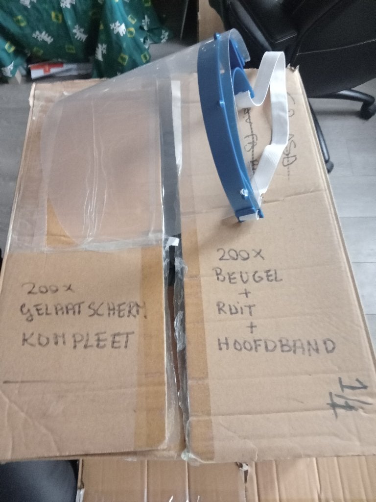 gelaatscherm, Ophalen, Nieuw