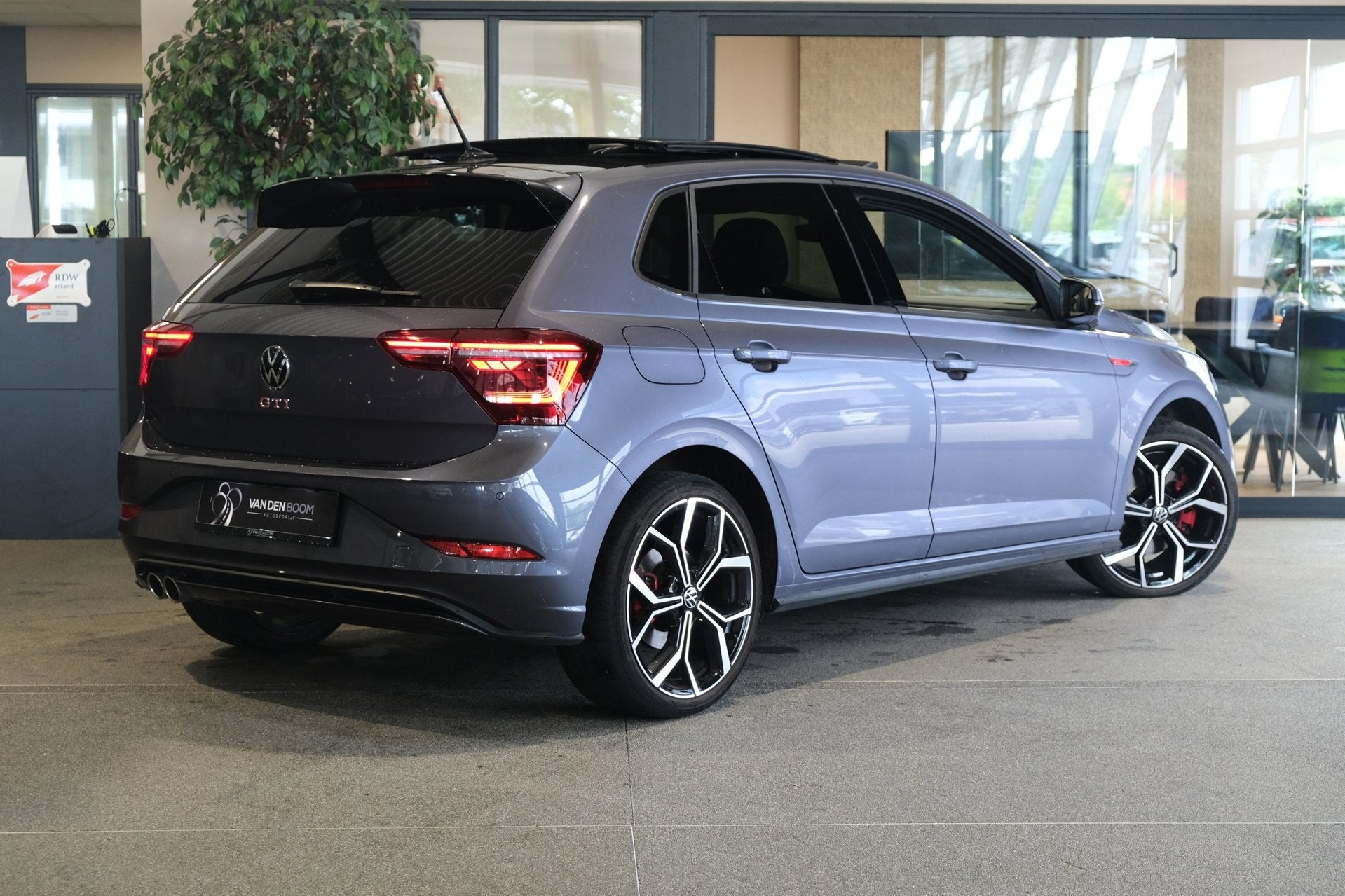 Volkswagen Polo 2.0 TSI GTI 207PK DSG Facelift Pano Alcantar, 1272 kg, 15 km/l, Gebruikt, 4 cilinders