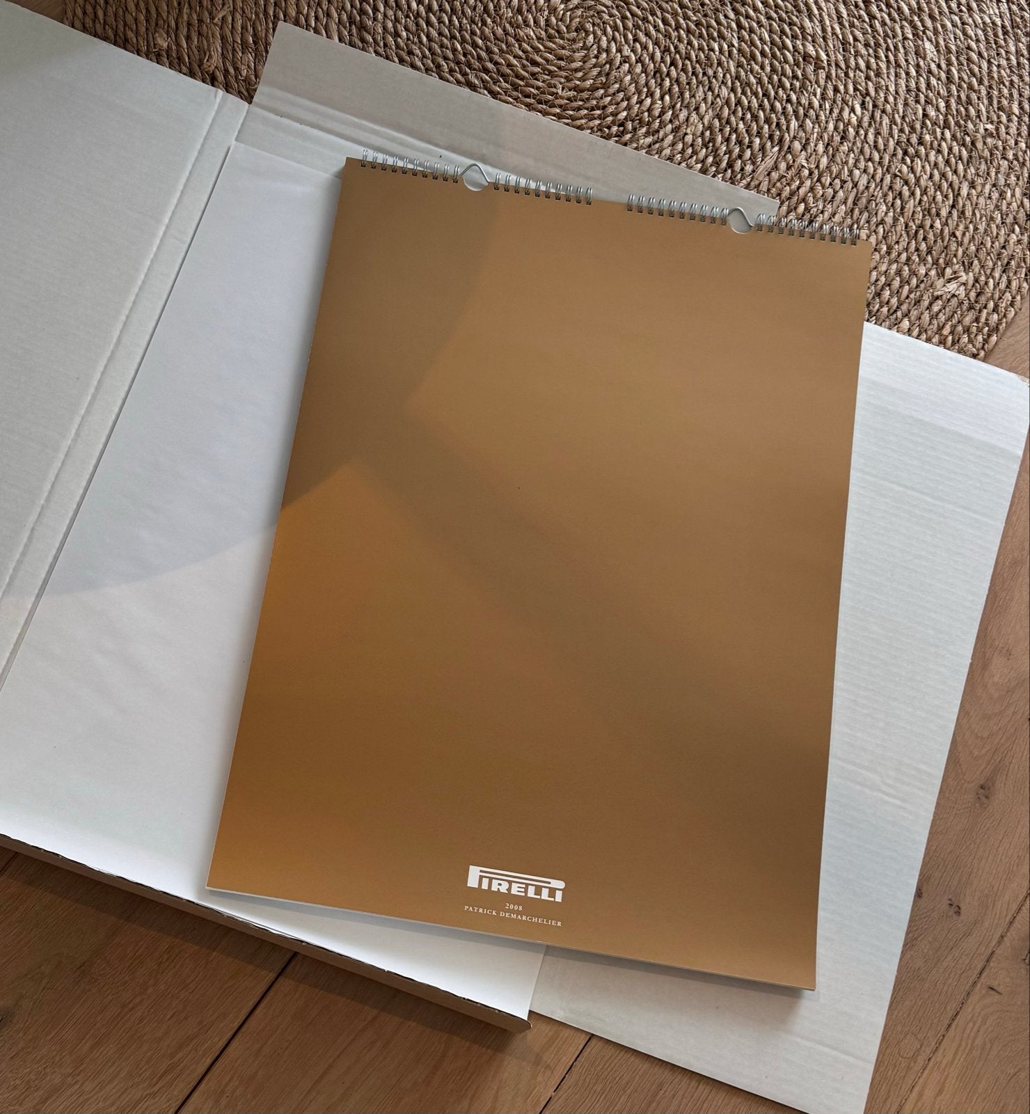 Unieke Pirelli Kalender 2008 – In Originele Doos (Zeldzaam!), Diversen, Ophalen of Verzenden, Jaarkalender, Nieuw