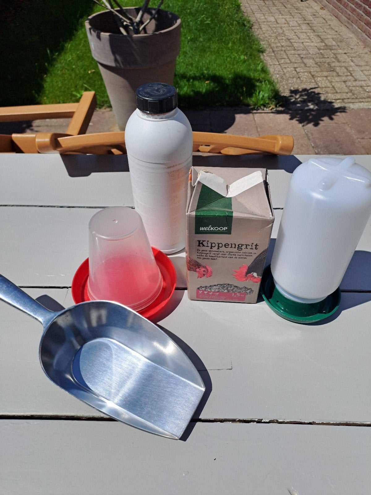 Kippengrit en voerschep plus drinkb kuikens, Dieren en Toebehoren, Pluimvee | Toebehoren, Ophalen, Drinken en Voederen