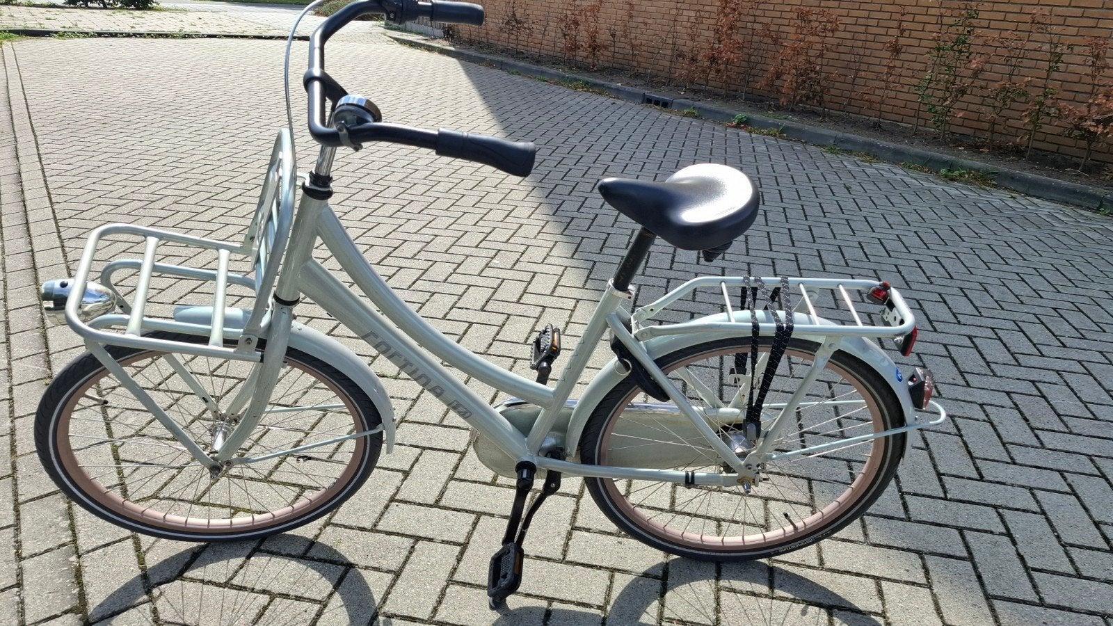 Foto 3 van Cortina Common Damesfiets - Zo goed als nieuw