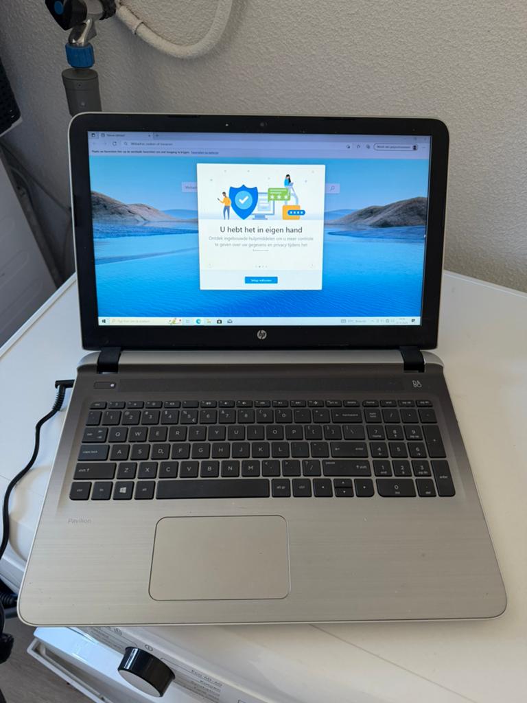 Hp 15-AB045ND, 4 GB of minder, 15 inch, Ophalen of Verzenden, Zo goed als nieuw