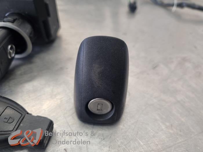 Elektronisch kontaktslot van een Mercedes Vito, Gebruikt, -, Ophalen of Verzenden, -