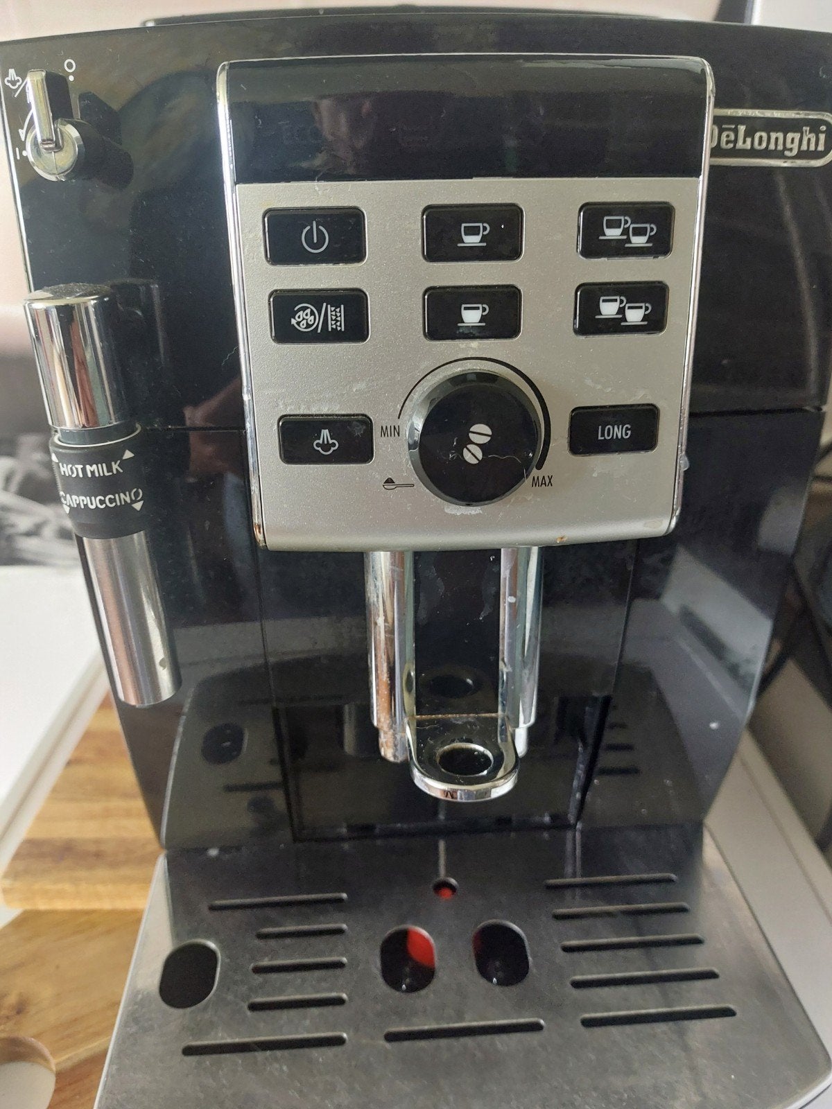 Delonghi, Witgoed en Apparatuur, Koffiezetapparaten, Gebruikt, Espresso apparaat, 4 tot 10 kopjes, Afneembaar waterreservoir