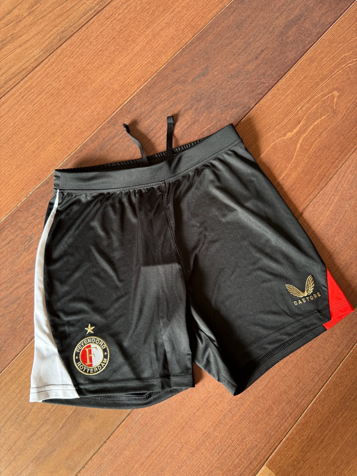 Feyenoord Castore short 158 Zwart - Nieuw met kaartje, Kinderen en Baby's, Kinderkleding | Maat 158, Ophalen of Verzenden, Nieuw