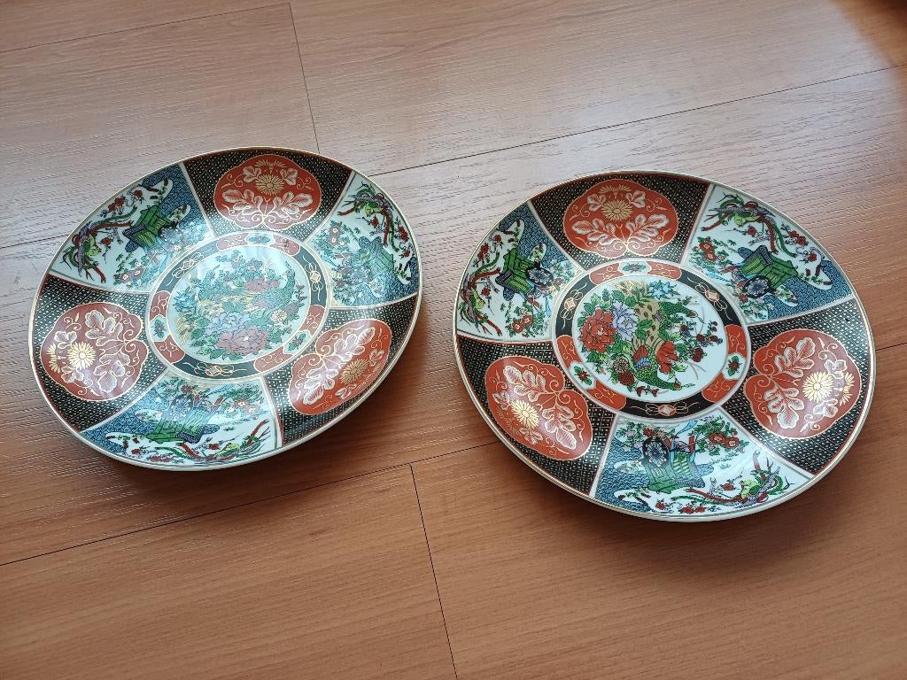 2 vintage Japans/Chinese pauw borden in nette staat, Antiek en Kunst, Antiek | Servies los, Ophalen of Verzenden