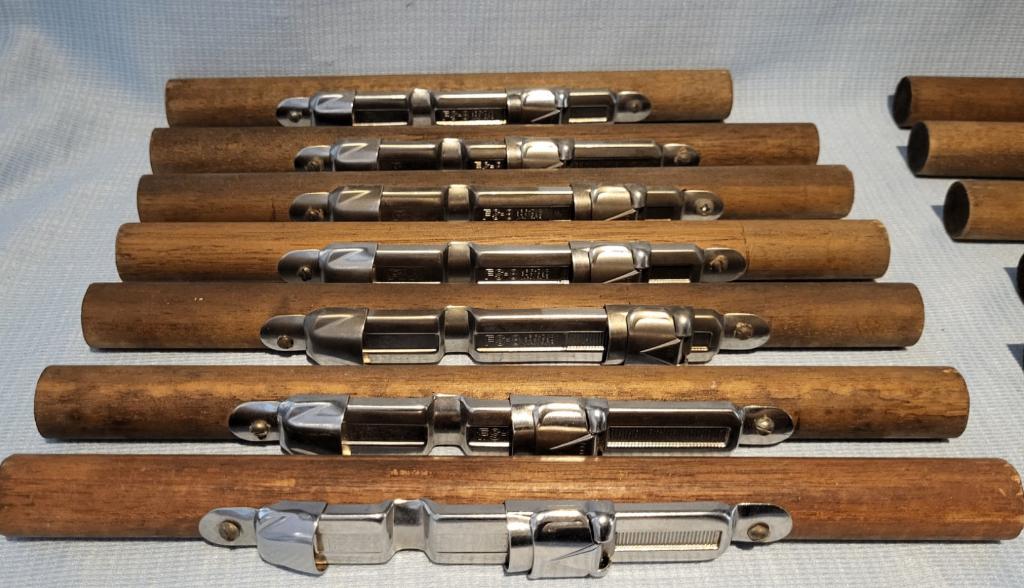 Partij vintage reel houders, Watersport en Boten, Ophalen of Verzenden, Zo goed als nieuw, Werphengel