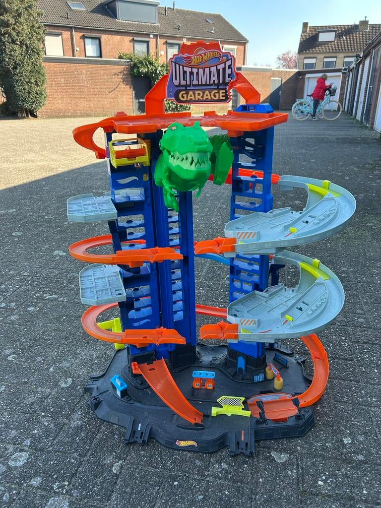 Hot Wheels Ultimate Garage met Dino, Ophalen, Racebaan, Gebruikt, Hot Wheels