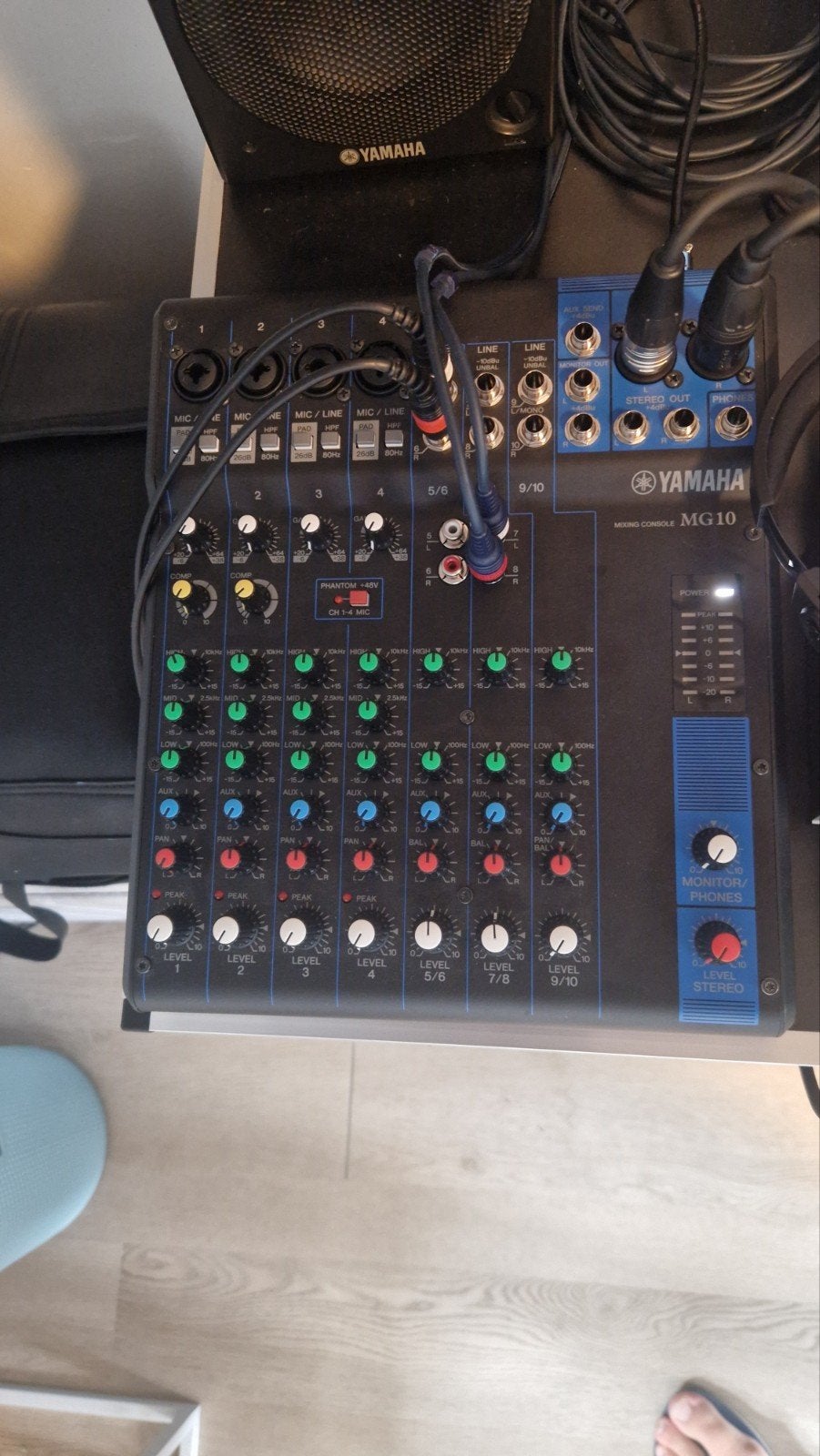 mixer yamaha mg10 zo goed als nieuw, Ophalen, Zo goed als nieuw, 10 tot 20 kanalen, Microfooningang