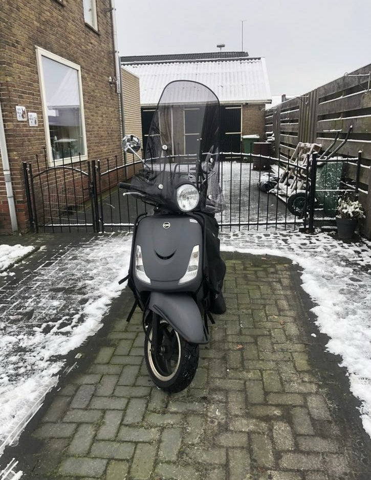 Sym fiddle 2 2019 geel kenteken icl. Accessoires, Ophalen, Maximaal 45 km/u, Zo goed als nieuw, Benzine