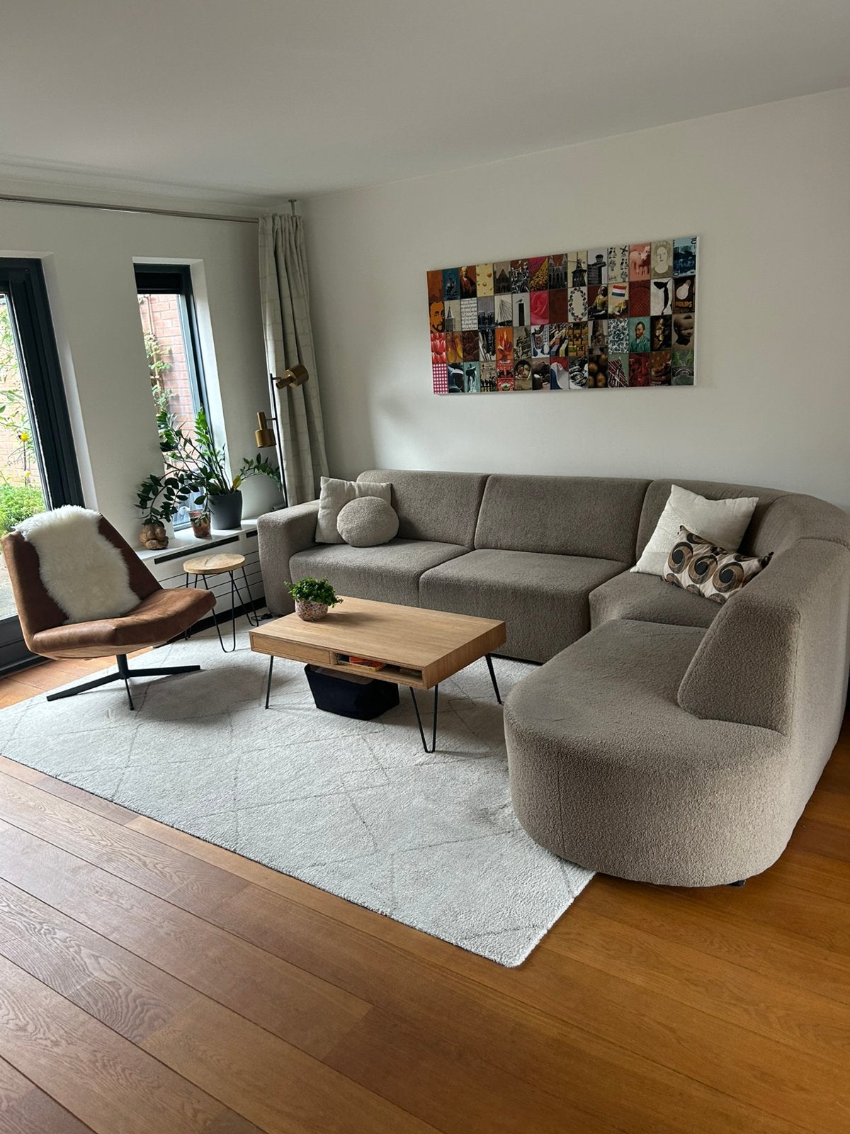 Ronde hoekbank Denise Sevn taupe bouclé, Ophalen, Hoekbank, 300 cm of meer, Zo goed als nieuw