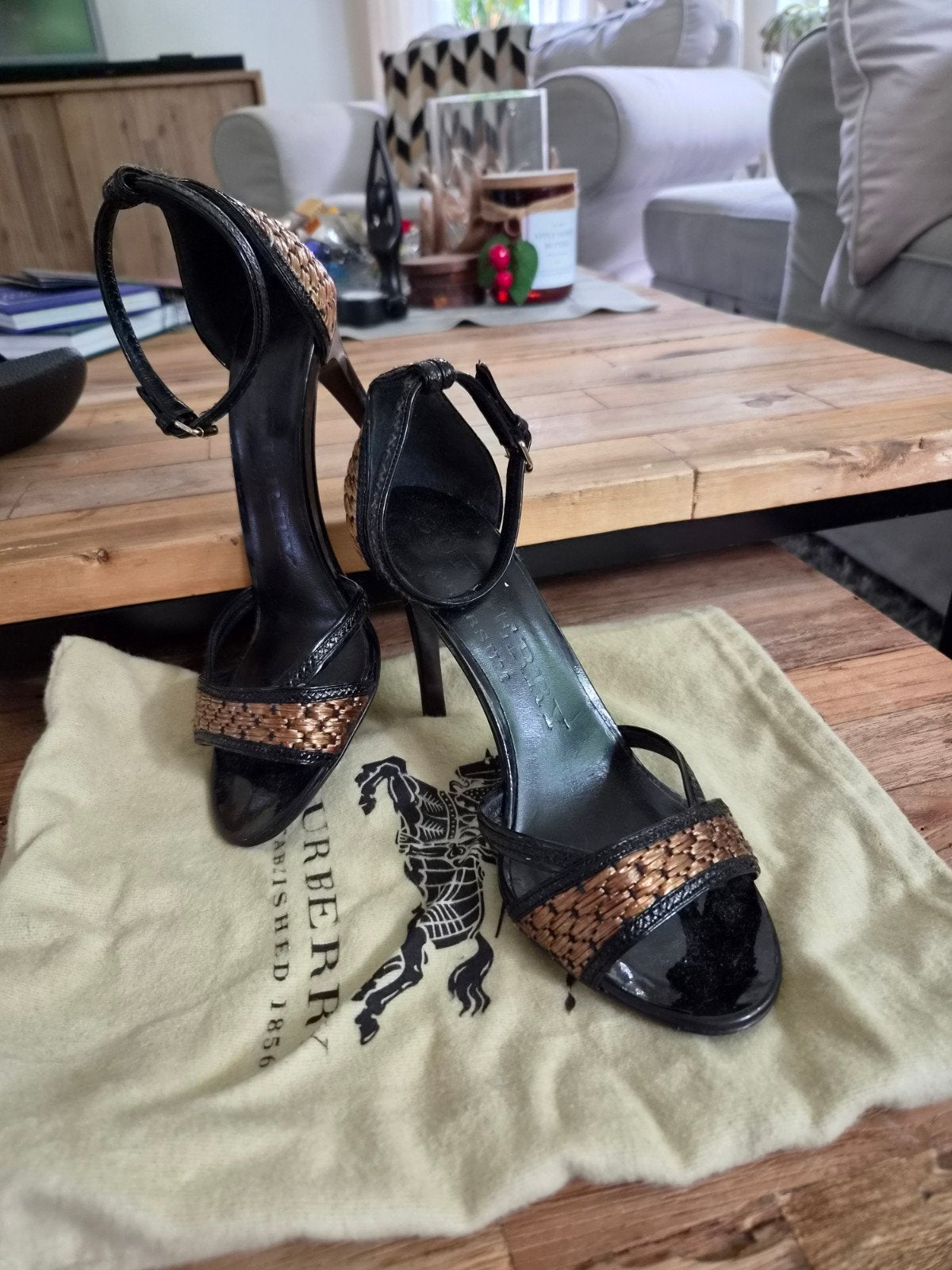 Burberry Hakken, Pumps, Zwart, Ophalen of Verzenden, Zo goed als nieuw