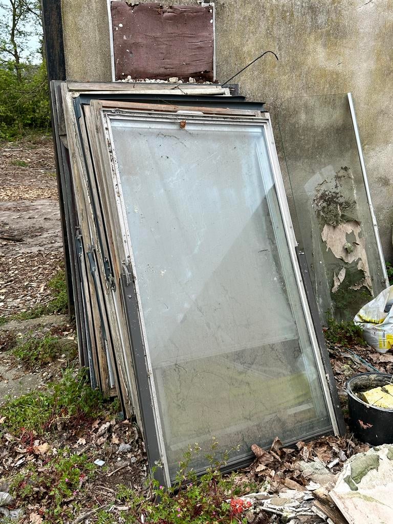 5 Velux dakramen 83 x 147,5 cm - matige tot slechte staat, Ophalen, Gebruikt, 80 tot 120 cm, 120 tot 160 cm