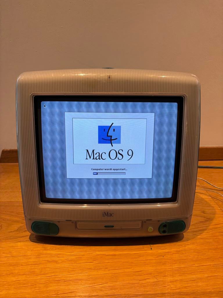 Vintage Apple iMac G3 (Bondi Blue) met Mac OS 9, Ophalen