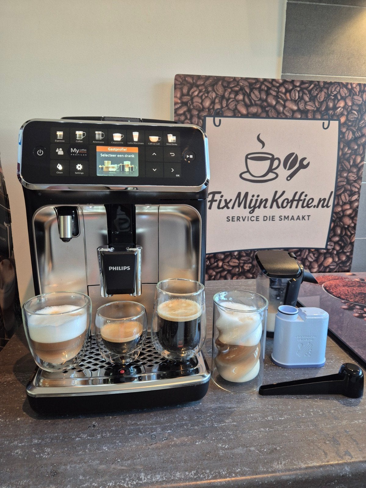 Nieuwe Philips 5400 lattego espressomachine, Gemalen koffie, Afneembaar waterreservoir, Ophalen of Verzenden, Info@fixmijnkoffie.nl
