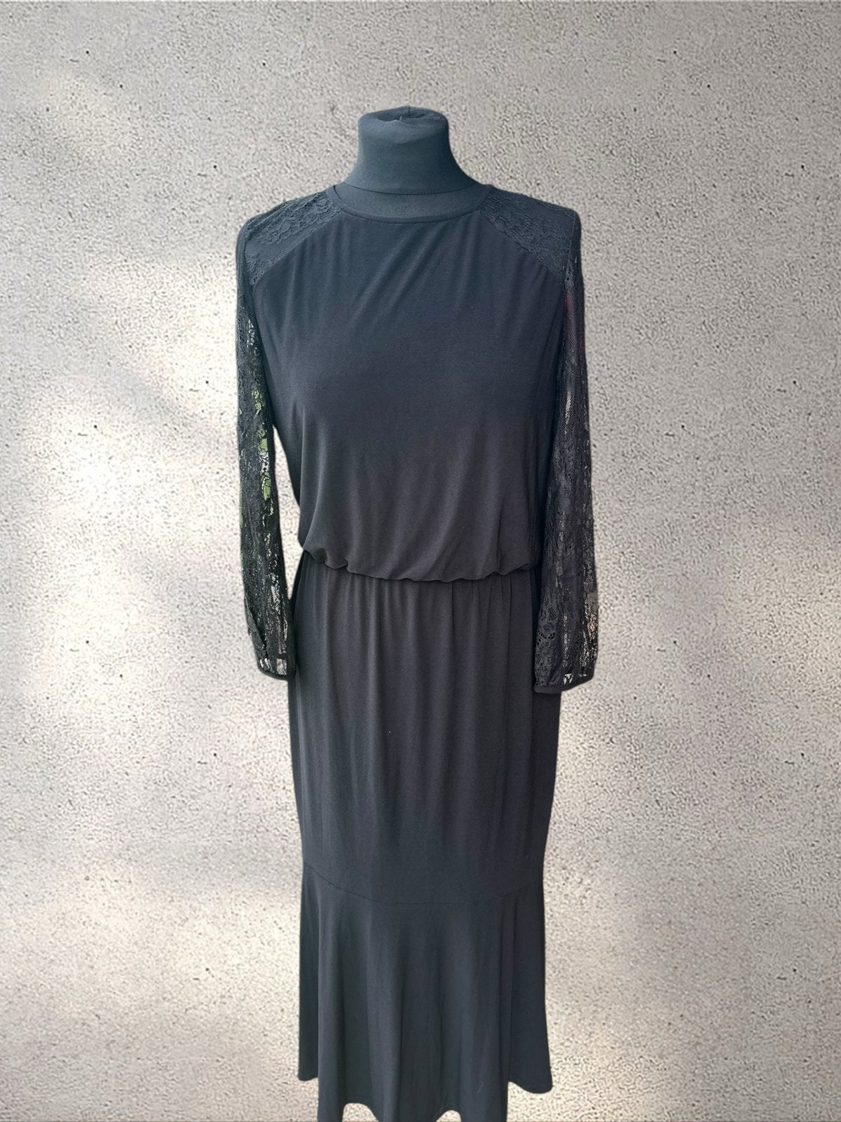 Ralph Lauren Zwarte Jurk met Kanten Mouwen, Maat 38/40 (M), Zwart, Nieuw, Ophalen of Verzenden
