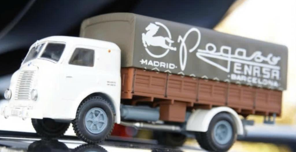 Pegaso 125 1950 E.N.A.S.A. schaal 1/43 camion autobus # 90, Verzenden, Nieuw, Bus of Vrachtwagen, Overige merken