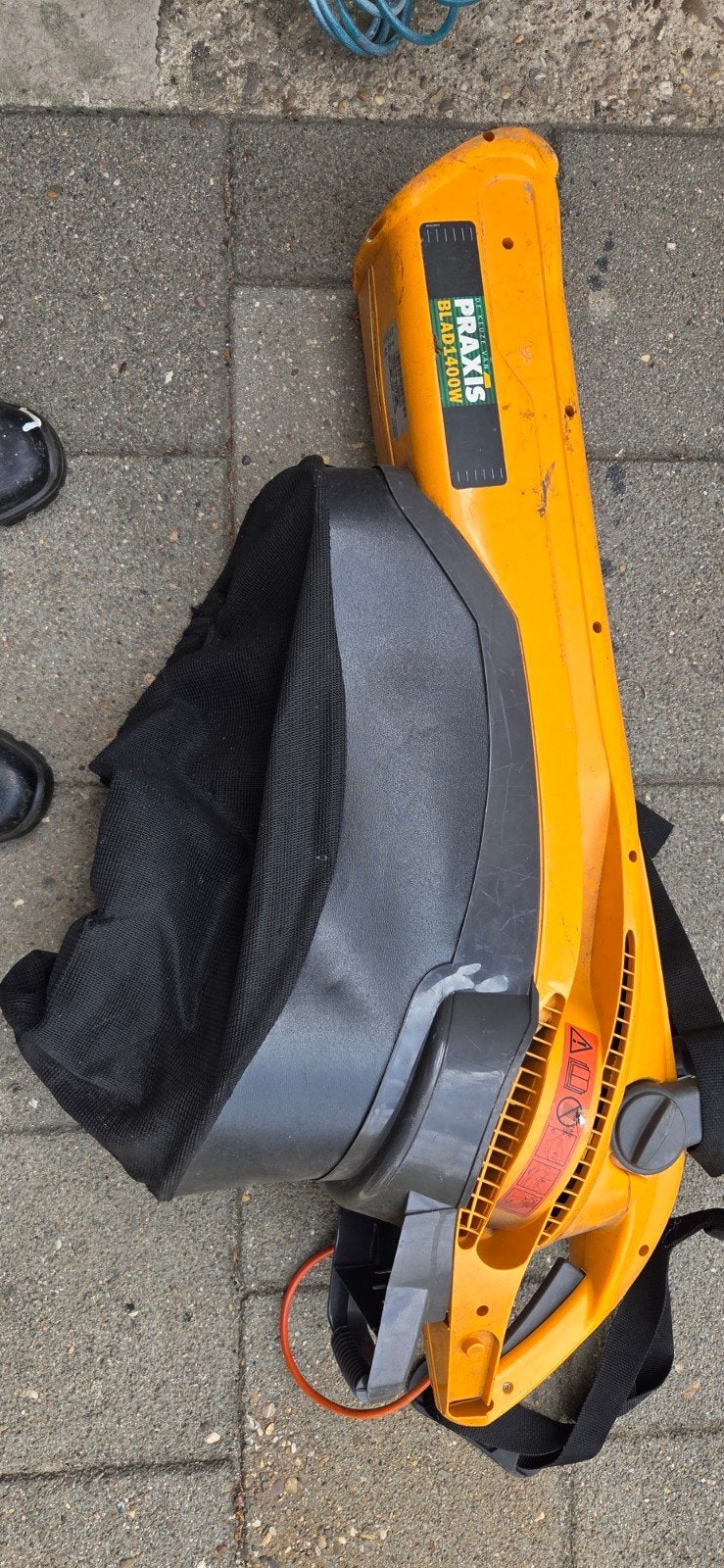 Praxis Blad1400W Bladblazer met Opvangzak, Ophalen, Gebruikt, Met opvangzak, Handgedragen