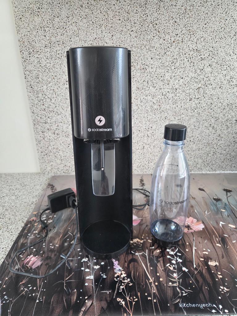 Sodastream bruiswatermaker met fles, Witgoed en Apparatuur, Ophalen, Zo goed als nieuw