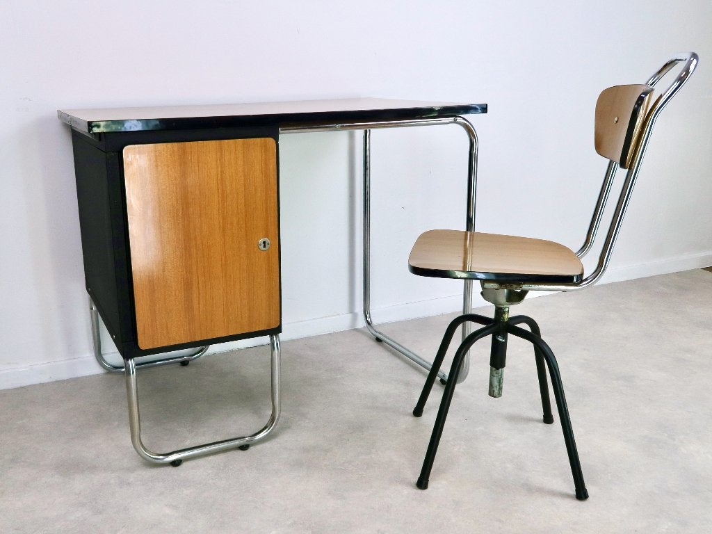 klein formaat bureau + stoel Torck Bauhaus stijl 50s 60s, Huis en Inrichting, Bureaus, Ophalen, Opbergruimte, Gebruikt, -