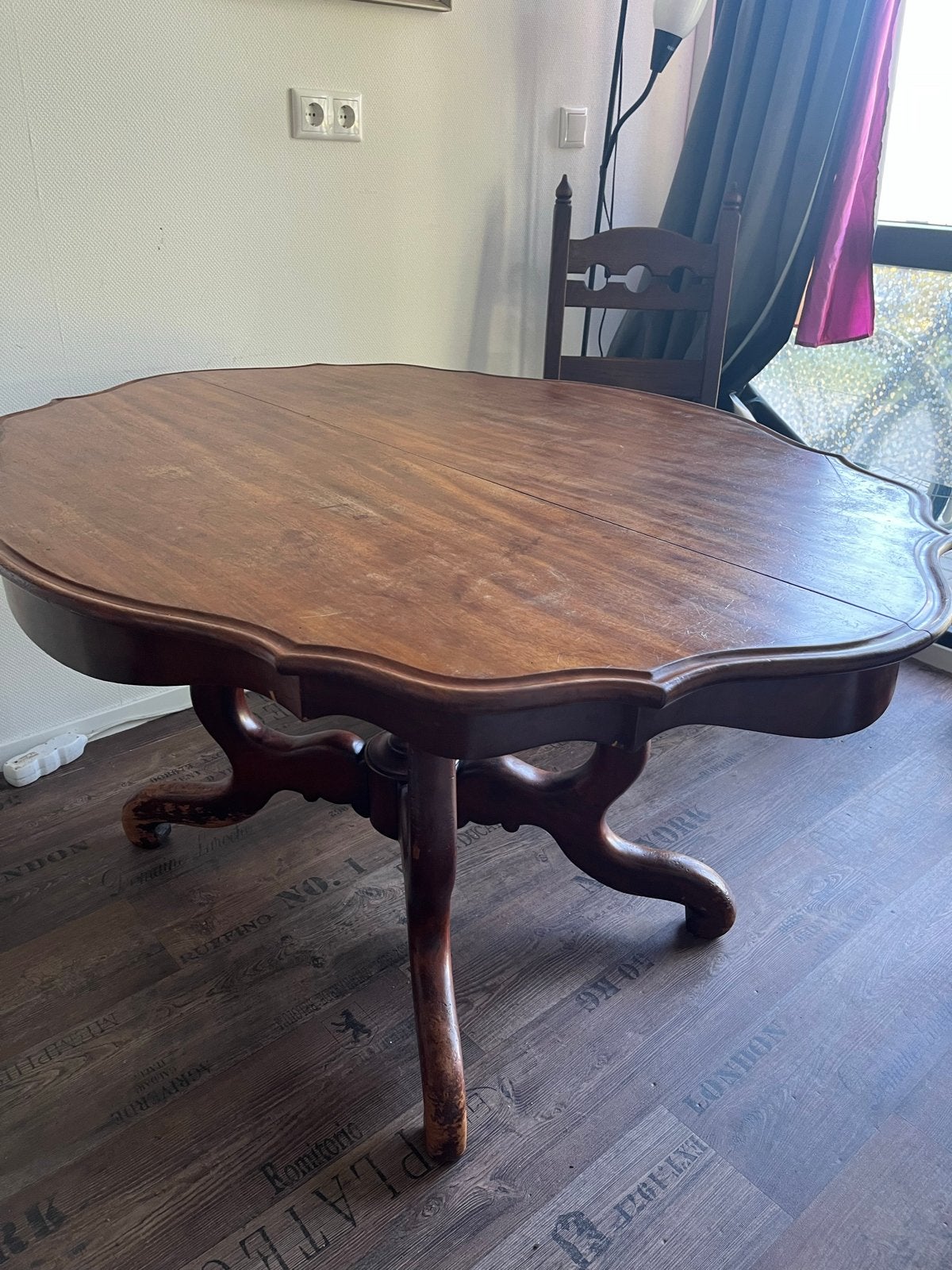 Vintage houten eettafel met 4 stoelen, Ophalen