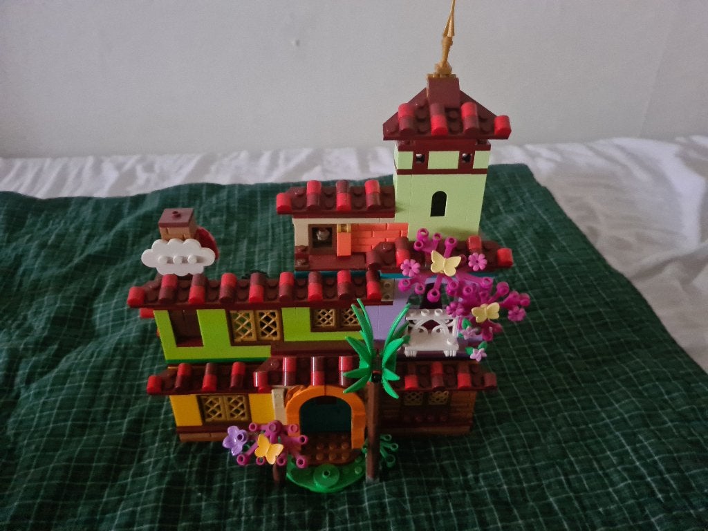 Lego disney 43202 huis van Madrigal, Ophalen of Verzenden, Zo goed als nieuw