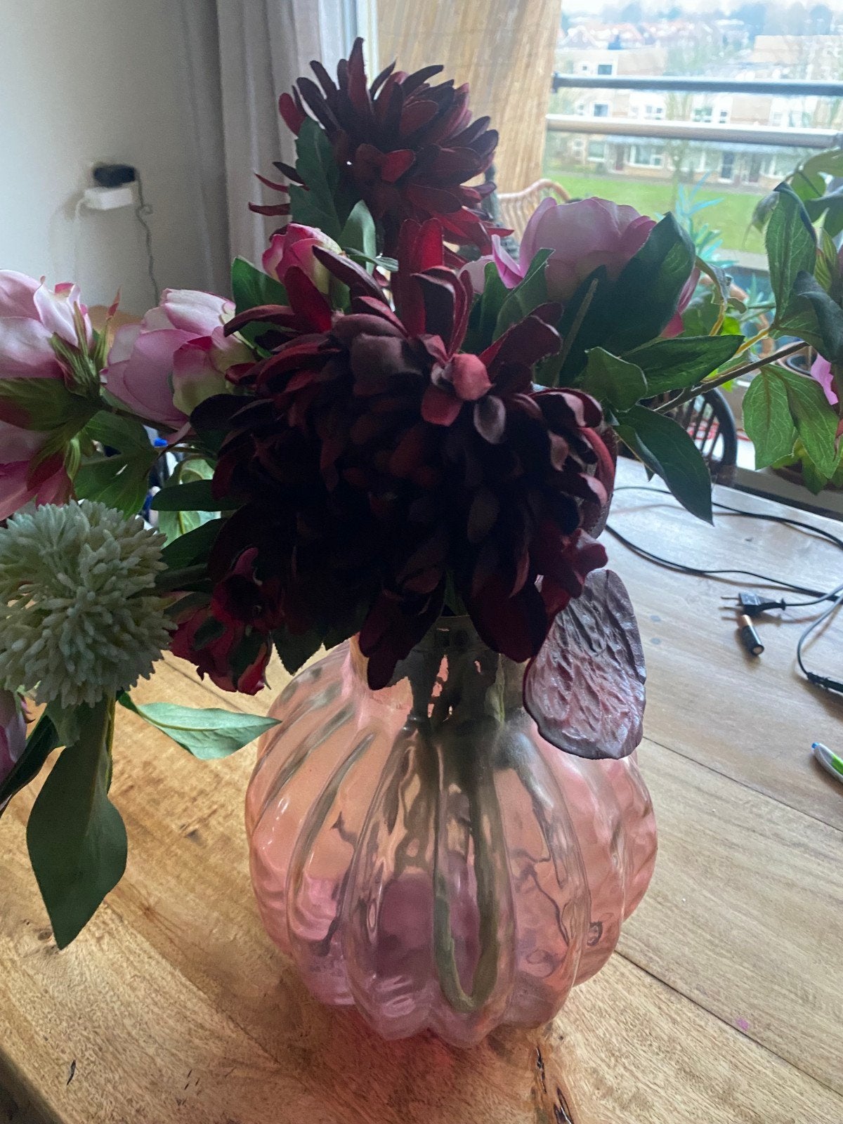 Grote roze vaas, Huis en Inrichting, Woonaccessoires | Vazen, Overige kleuren, Ophalen of Verzenden, 75 cm of meer, Glas