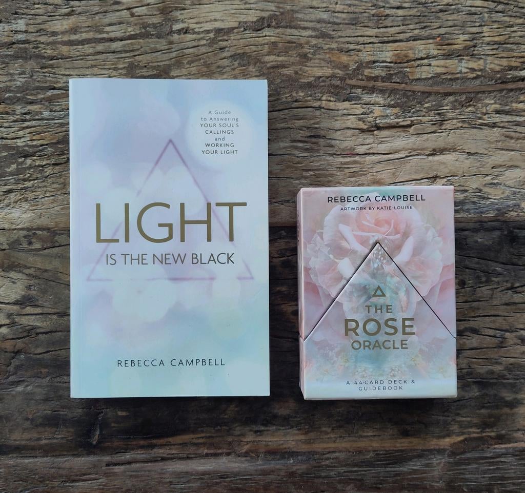 Set Rebecca Campbell Boek en Kaartendeck, Boeken, Ophalen of Verzenden, Spiritualiteit algemeen, Overige typen