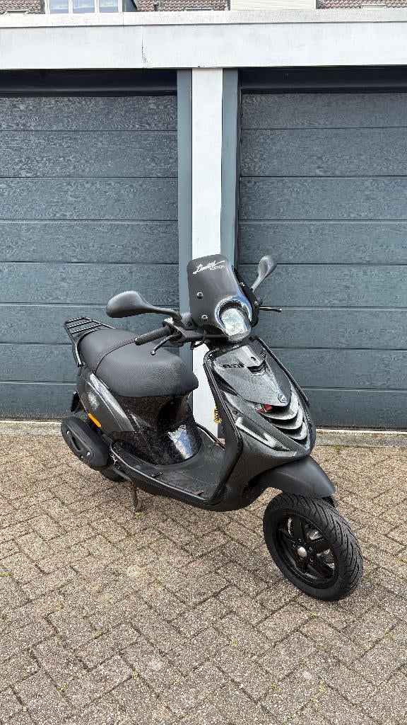 Piaggio Zip E4 4T iGet 2019/ veel extra’s, Fietsen en Brommers, Scooters | Piaggio, Ophalen, Gebruikt, Maximaal 45 km/u, Zip
