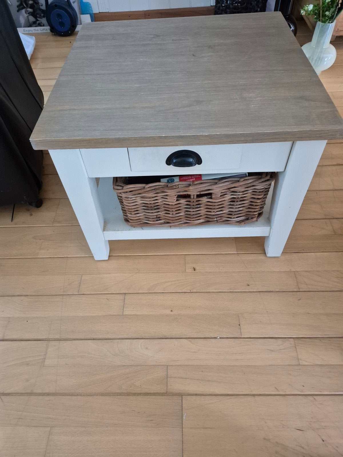 Salontafel met rieten mand en lade - 60x60x46 cm, Huis en Inrichting, Tafels | Salontafels, Gebruikt, Vierkant, Minder dan 50 cm