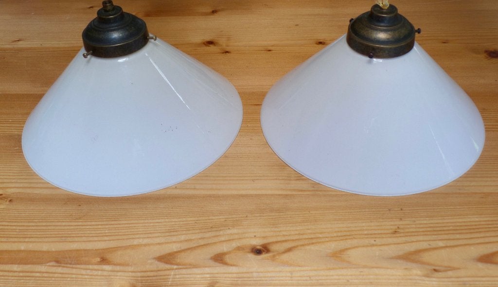 2 opaal-witte glazen lampenkapjes, Huis en Inrichting, Ophalen of Verzenden, Gebruikt, Wit, 25 cm
