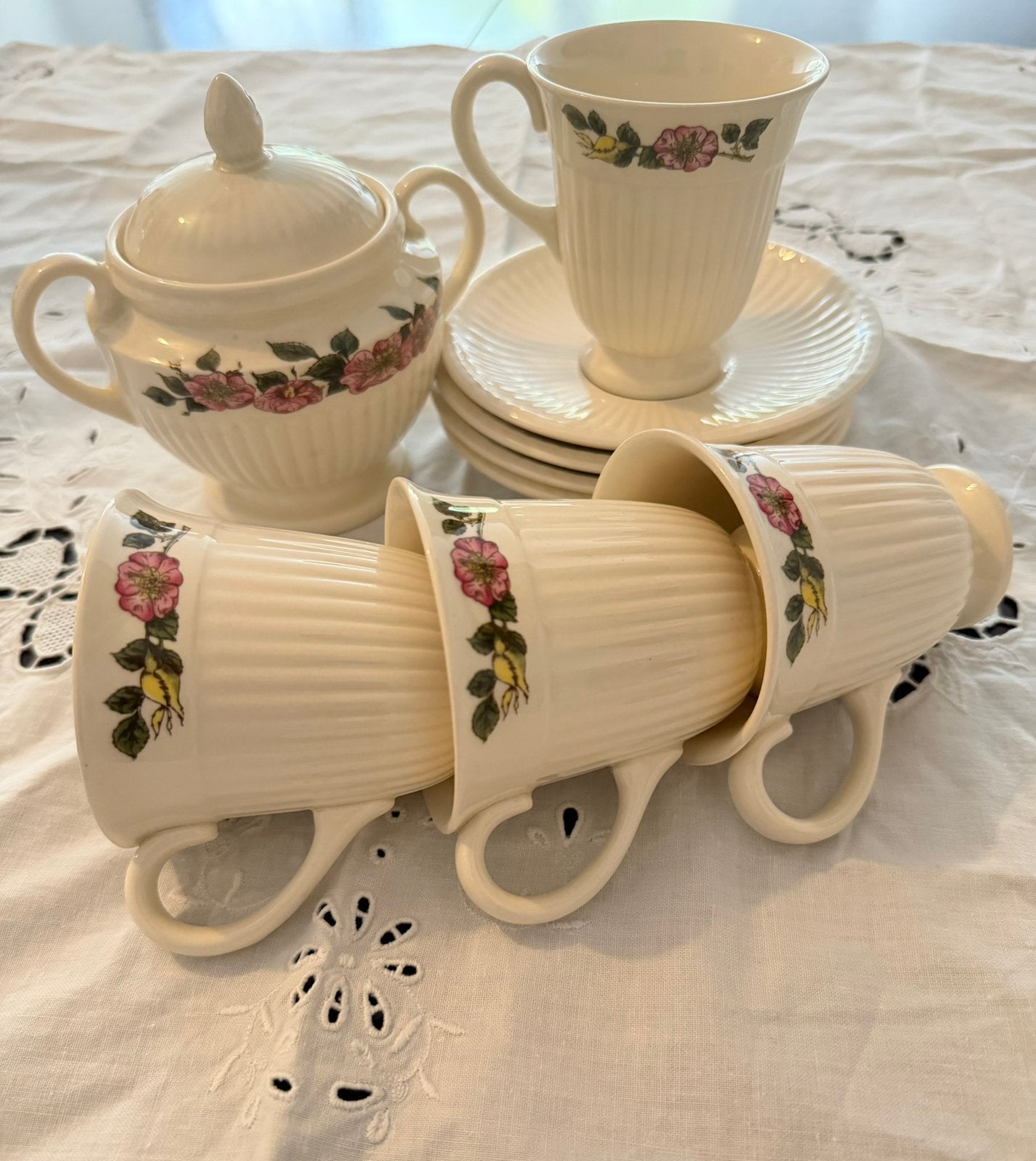 Set van 4 Wedgwood Etruria Barlaston kop en schotels, Ophalen of Verzenden
