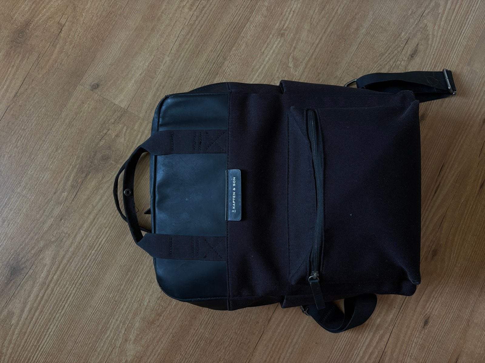 Kapten & Son rugzak zwart, Gebruikt, 25 tot 40 cm, Ophalen, Overige merken