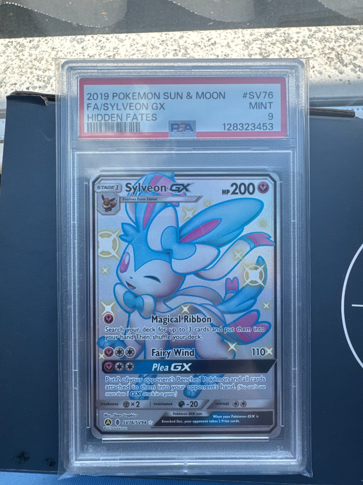Sylveon GX SV76/SV94 Hidden Fates PSA 9 Mint, Hobby en Vrije tijd, Verzamelkaartspellen | Pokémon, Ophalen of Verzenden, Zo goed als nieuw