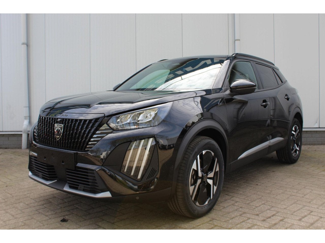 Peugeot 2008 1.2 Hybrid 145 Allure VOORRAAD VOORDEEL | Navig, Automaat, Gebruikt, 1199 cc, Bedrijf