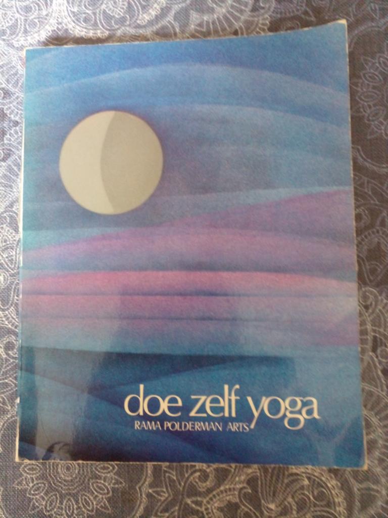 Doe Zelf Yoga - Rama Polderman Arts (Instructieboek), Gelezen, Meditatie of Yoga, Ophalen of Verzenden, Rama Polderman Arts