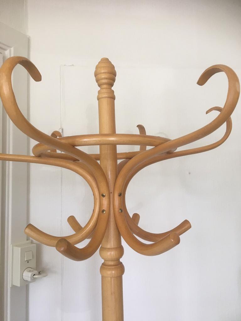 Vintage staande kapstok. Thonet model. Hoogte 195 cm., Gebruikt, Ophalen of Verzenden, Staande kapstok, 150 tot 200 cm