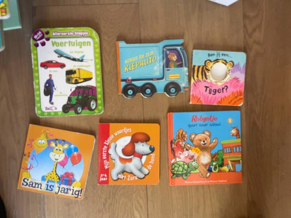 Doos met 38 dreumes en peuter boekjes, Boeken, Kinderboeken | Baby's en Peuters, Ophalen, Gelezen