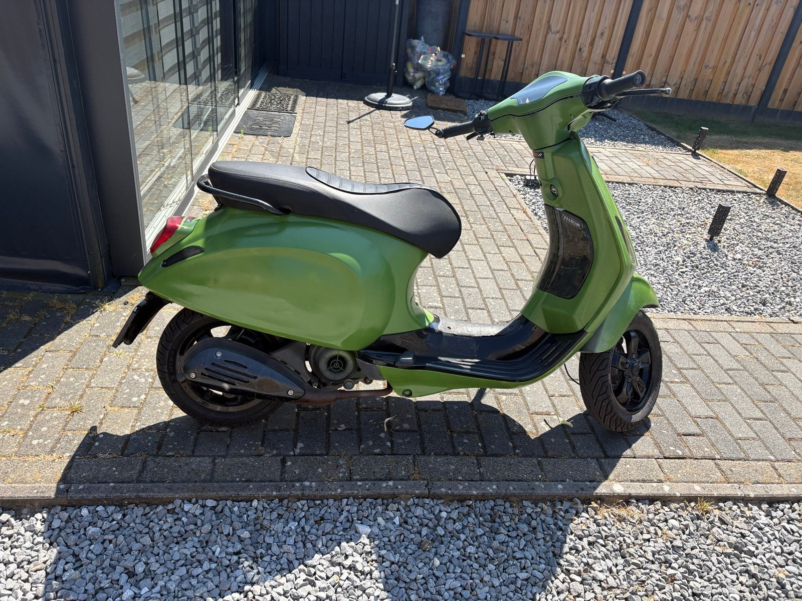 Vespa Primavera - Stijlvolle en betrouwbare scooter, Fietsen en Brommers, Overige modellen, Ophalen of Verzenden, Zo goed als nieuw