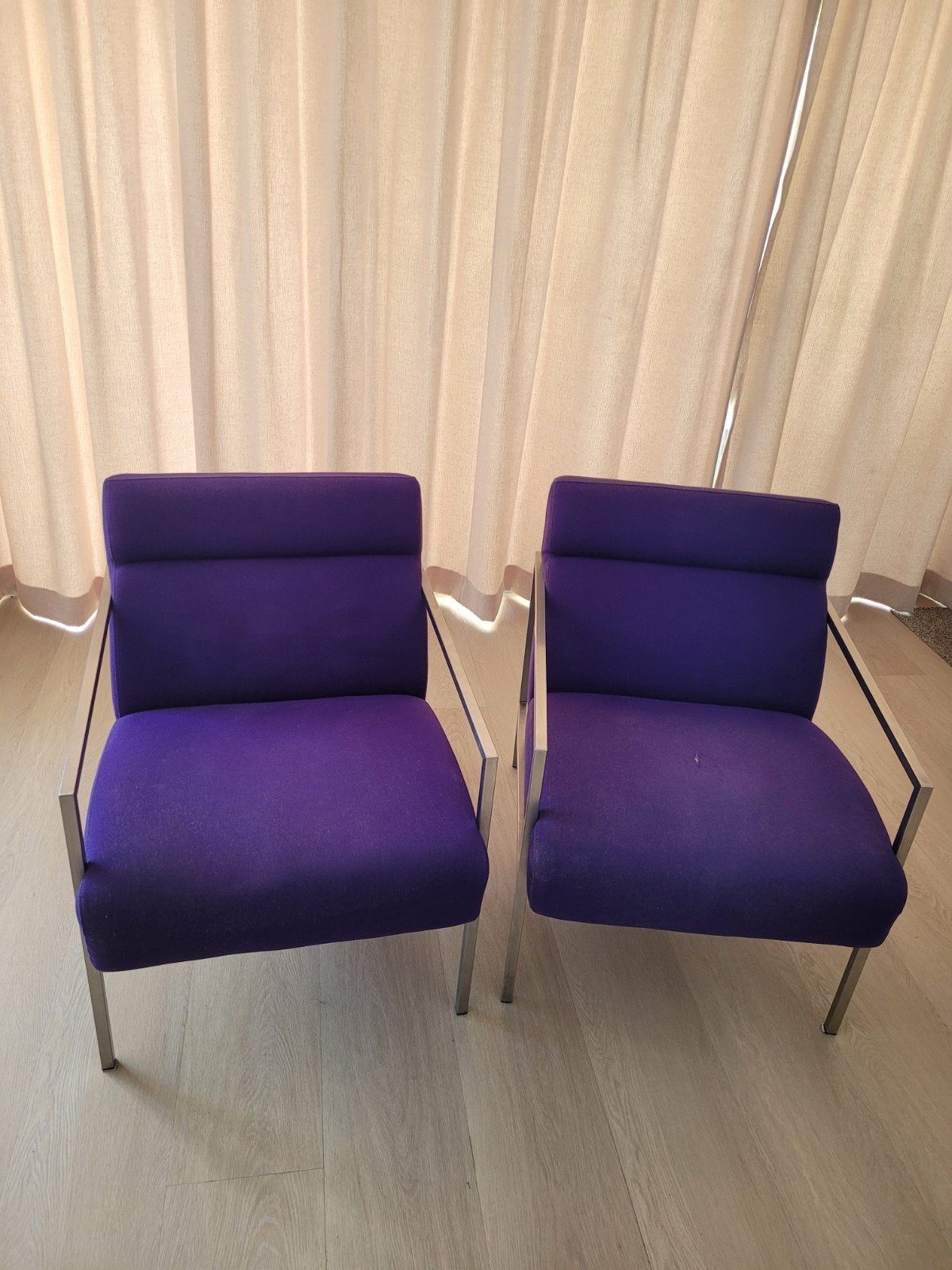 2 Paarse fauteuils, gebruikt, 1 met kleine scheurtje, Ophalen, Gebruikt, 75 tot 100 cm, Stof