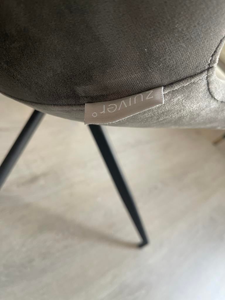 Zuiver Ridge Rib stoelen - Grijs (4 stuks), Ophalen of Verzenden, Zo goed als nieuw, Vier, Stof