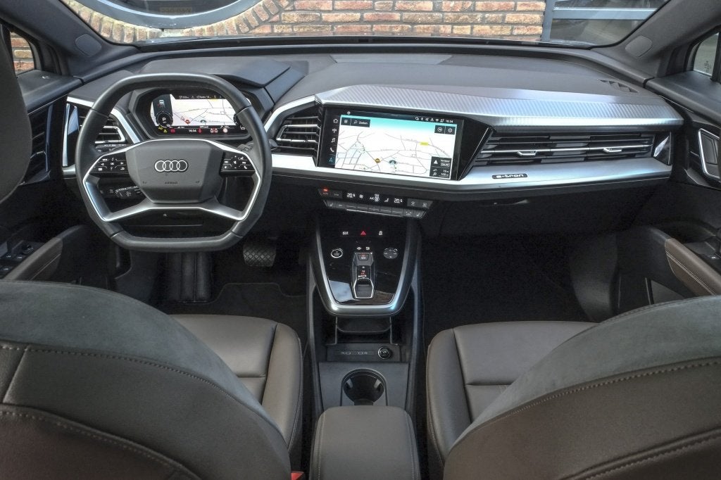 Audi Q4 e-tron Sportback 45 e-tron 286pk | Trekhaak | Panora, Auto's, 0 cilinders, Gebruikt, Zwart, 1000 kg