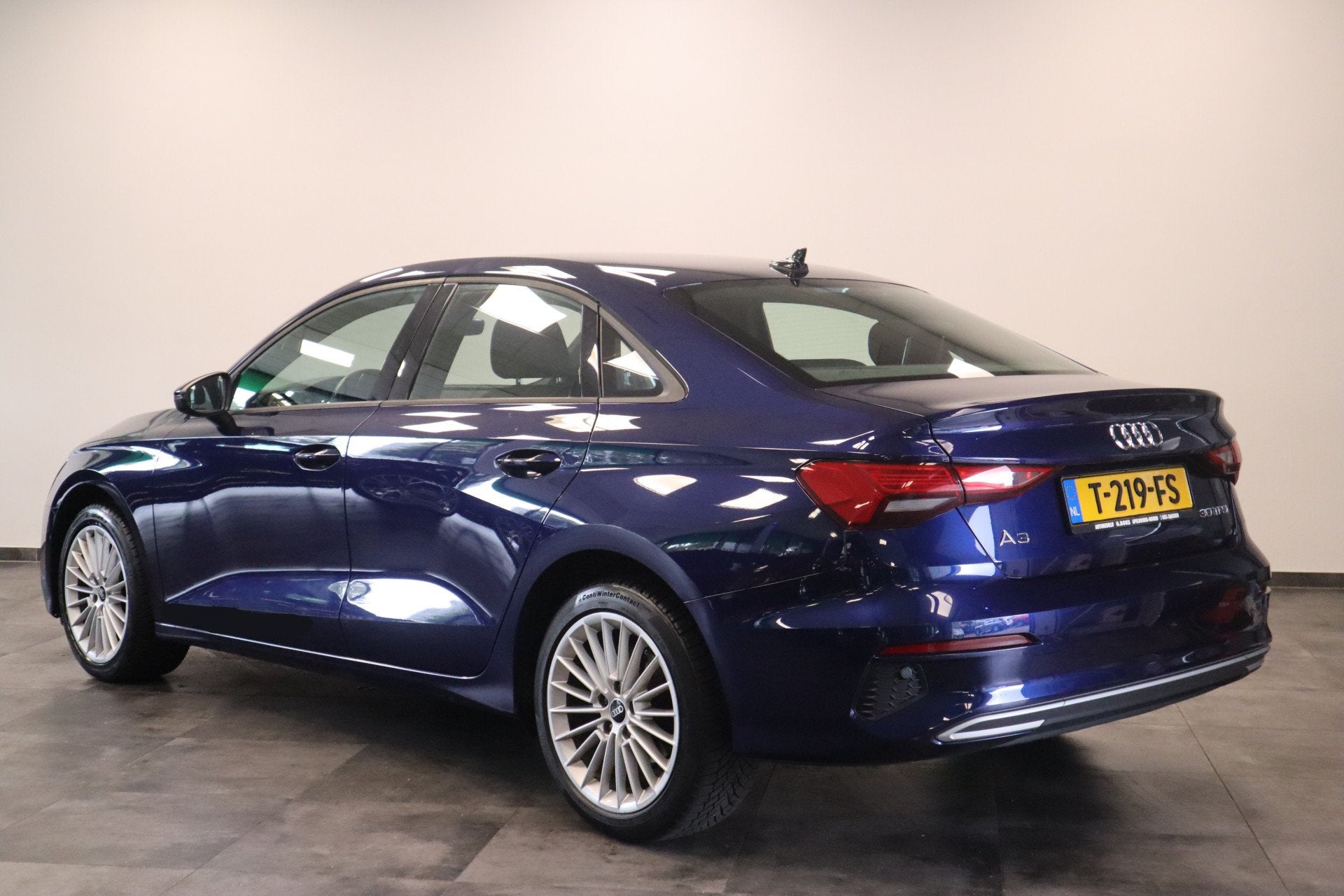 Audi A3 Limousine 30 TFSI Pro Line Navigatie Carplay Clima C, Stof, Met garantie (alle), Blauw, Automatische klimaatregeling