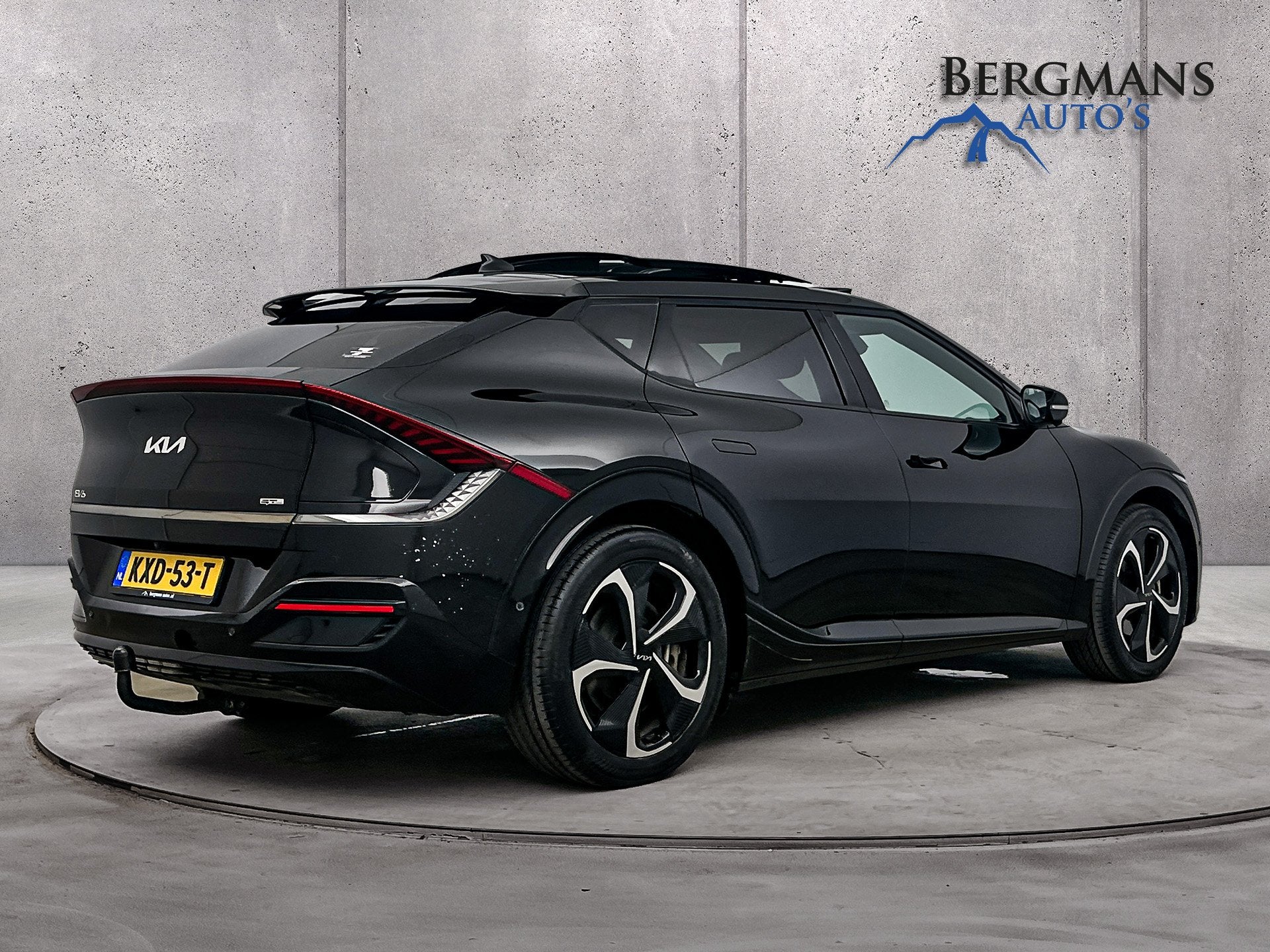 Kia Ev6 - GT-Line 77.4 kWh SOH 100% // TREKHAAK // SCHUIFDAK, Automaat, 228 pk, Achterwielaandrijving, Zwart