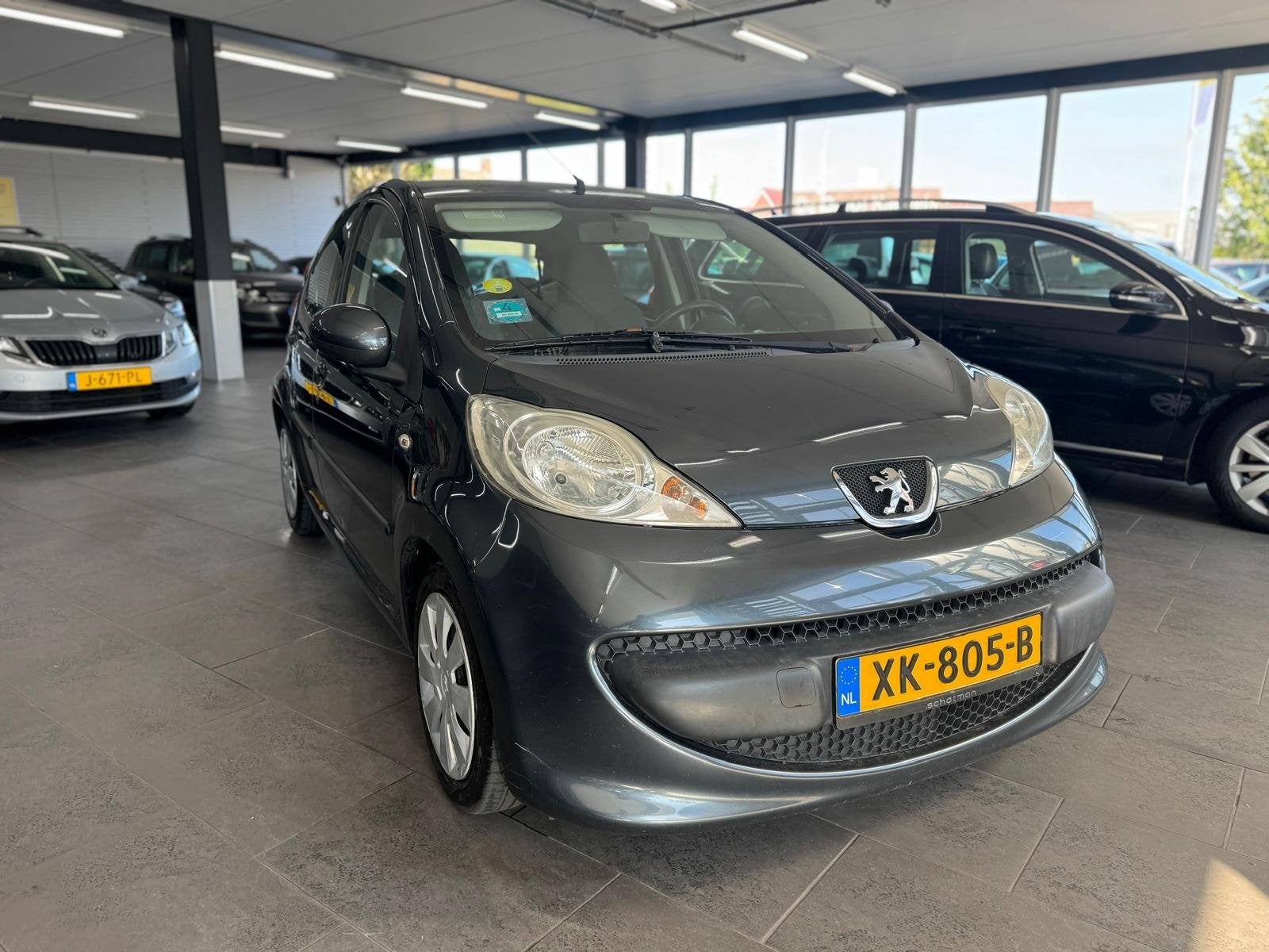 Peugeot 107 1.0-12V XR automaat 5-deurs airco elektrische pa, Auto's, Voorwielaandrijving, Stof, Gebruikt, 4 stoelen