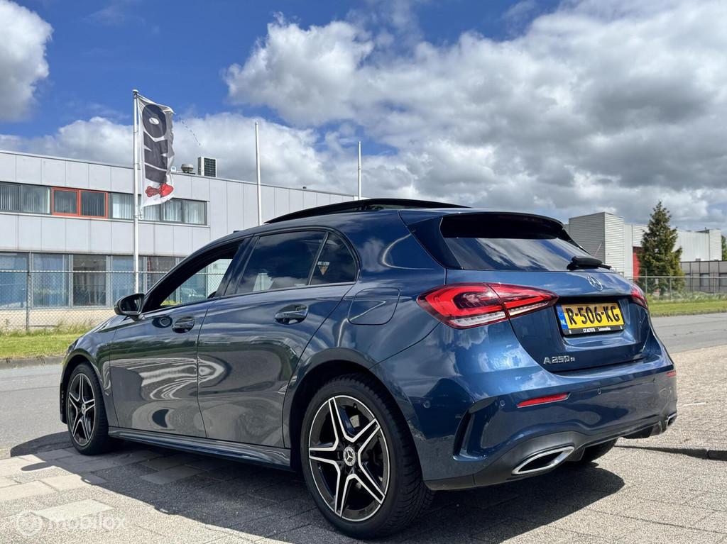 Mercedes A-klasse 250 e Premium Plus|Pano Burm Sfeer Camera, Auto's, Mercedes-Benz, Automatische klimaatregeling, Euro 6, 4 cilinders