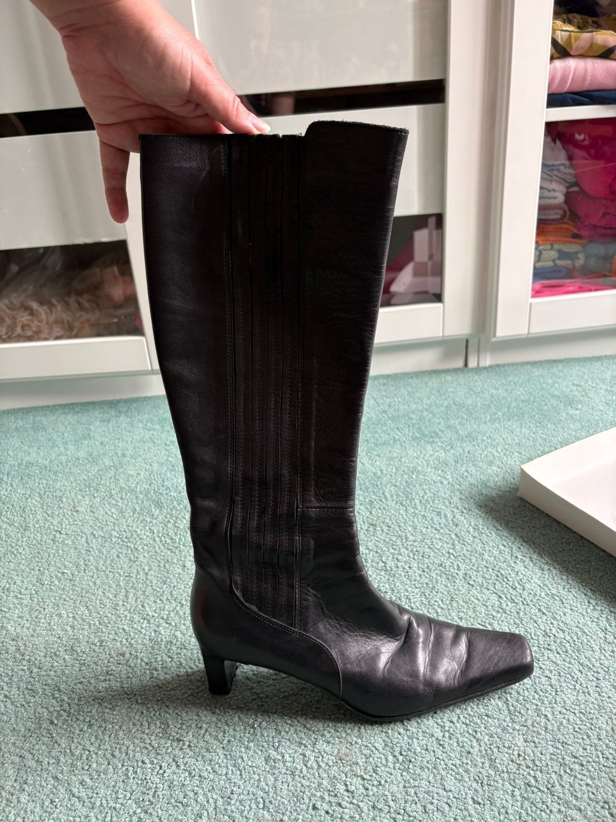 Mooie zwarte dameslaarzen met punt echt leer, Kleding | Dames, Schoenen, Ophalen of Verzenden, Zo goed als nieuw, Zwart, Hoge laarzen