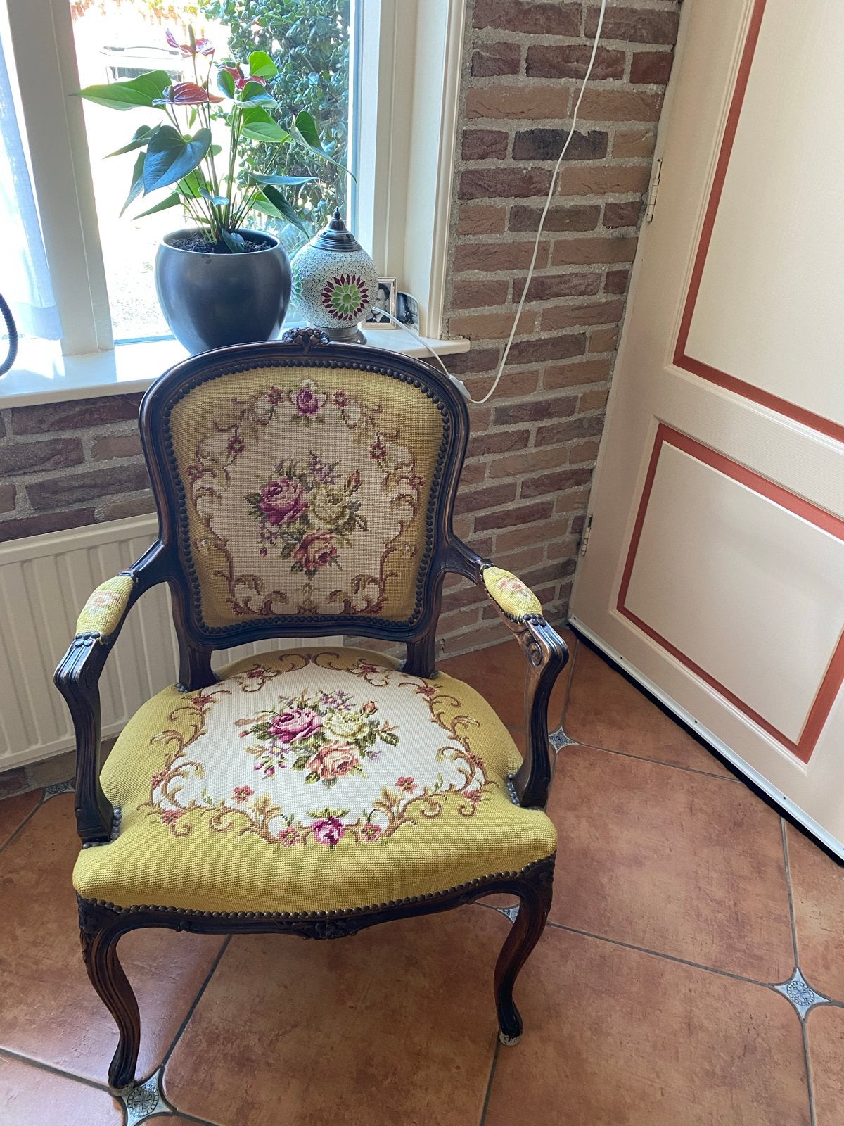 KLassieke Lois XV fauteuil met bloemenborduursel, Ophalen