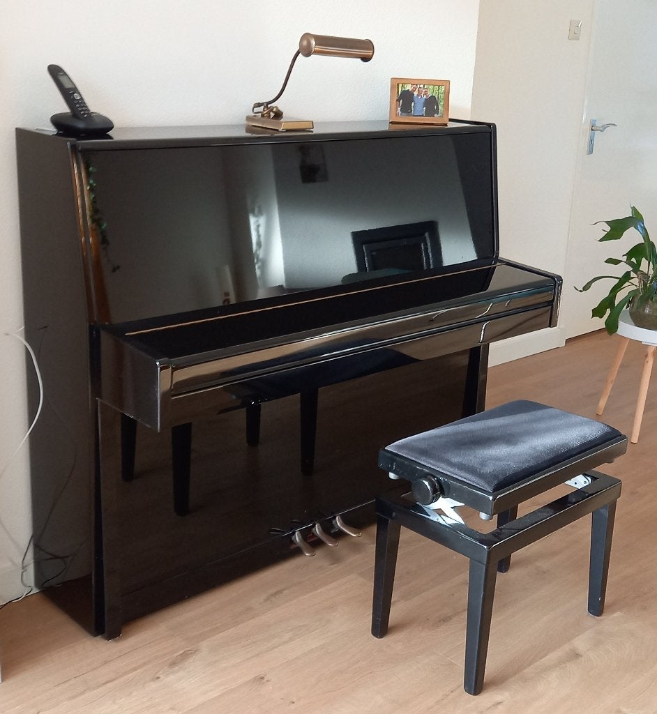 Piano Schlögl 118 Zwart, Ophalen, Zwart, Zo goed als nieuw, Piano