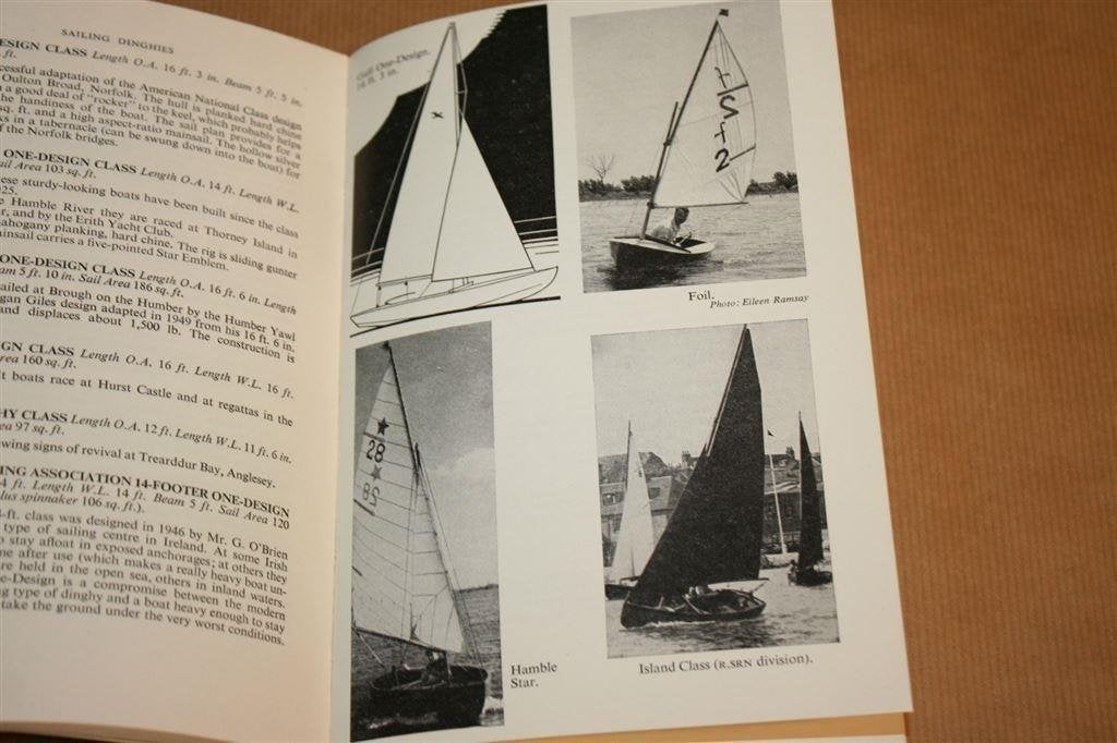 Sailing Dinghies. Types & Classes., Ophalen of Verzenden, Gelezen, Watersport en Hengelsport